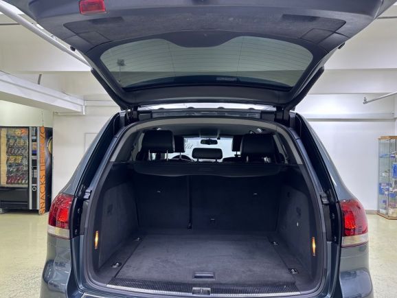 Volkswagen Touareg, 3.0 л, АТ, 2008 фото 9