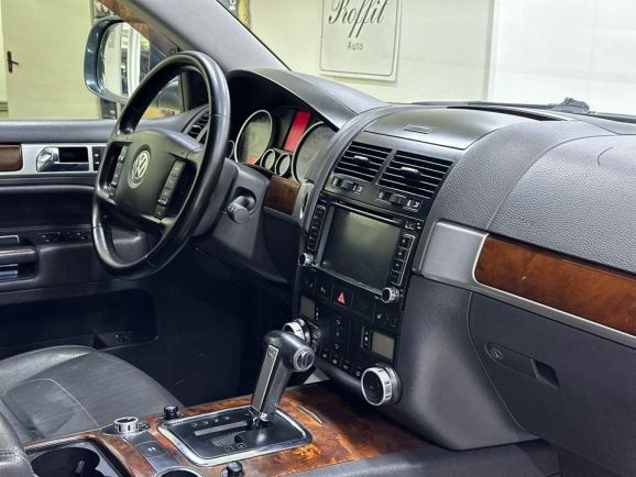 Volkswagen Touareg, 3.0 л, АТ, 2008 фото 17