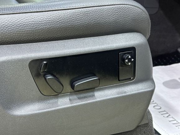 Volkswagen Touareg, 3.0 л, АТ, 2008 фото 19