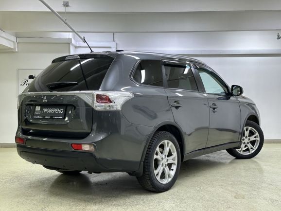 Mitsubishi Outlander, 2.0 л, Вариатор, 2014 фото 6