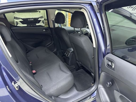 Peugeot 308, 1.6 л, АТ, 2008 фото 2