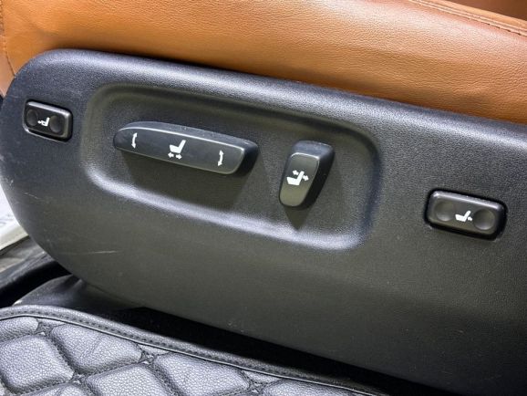 Lexus LX, 5.7 л, АТ, 2012 фото 11