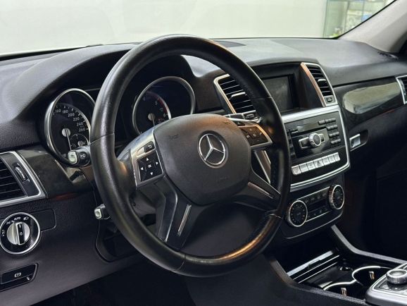 Mercedes-Benz M-Класс ML 350 BlueTEC 4MATIC Особая серия, 3.0 л, АТ, 2014 фото 16
