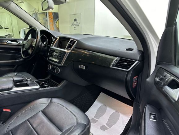 Mercedes-Benz M-Класс ML 350 BlueTEC 4MATIC Особая серия, 3.0 л, АТ, 2014 фото 25