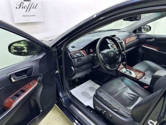 Toyota Camry, 2.5 л, АТ, 2014 фото 9