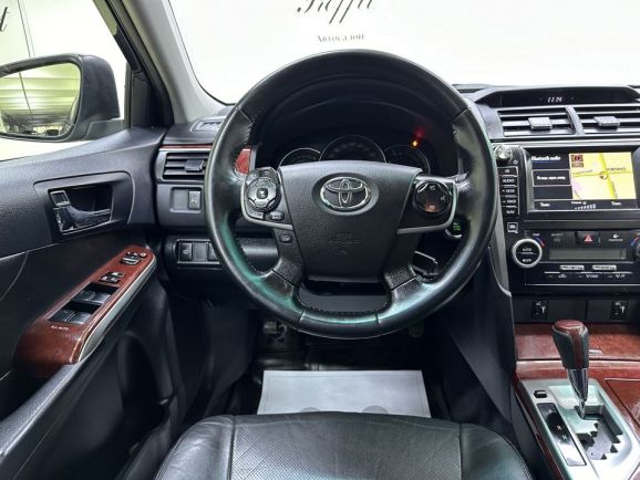 Toyota Camry, 2.5 л, АТ, 2014 фото 10