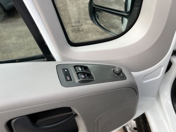 Peugeot Boxer, 2.2 л, МТ, 2011 фото 10