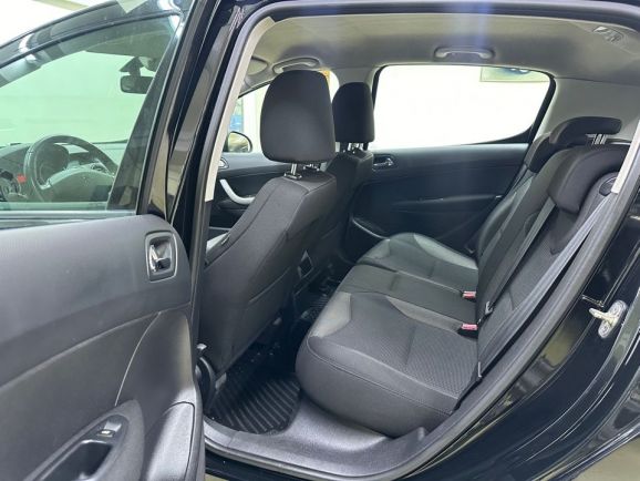 Peugeot 308, 1.6 л, АТ, 2011 фото 2