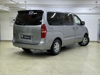 Hyundai Grand Starex, 2.5 л, АКПП, 2010 фото 8
