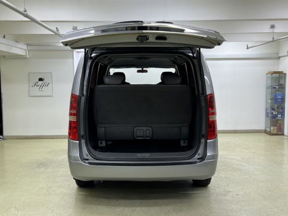 Hyundai Grand Starex, 2.5 л, АТ, 2010 фото 9