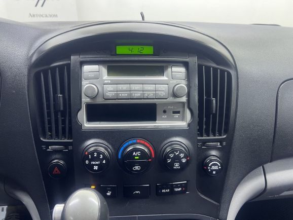 Hyundai Grand Starex, 2.5 л, АТ, 2010 фото 16