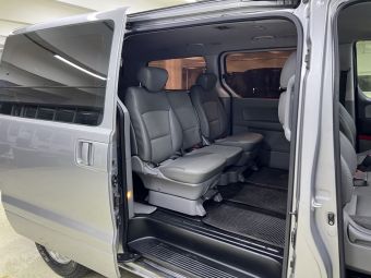 Hyundai Grand Starex, 2.5 л, АКПП, 2010 фото 2