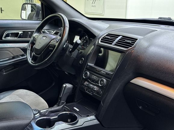 Ford Explorer, 2.3 л, АТ, 2018 фото 24