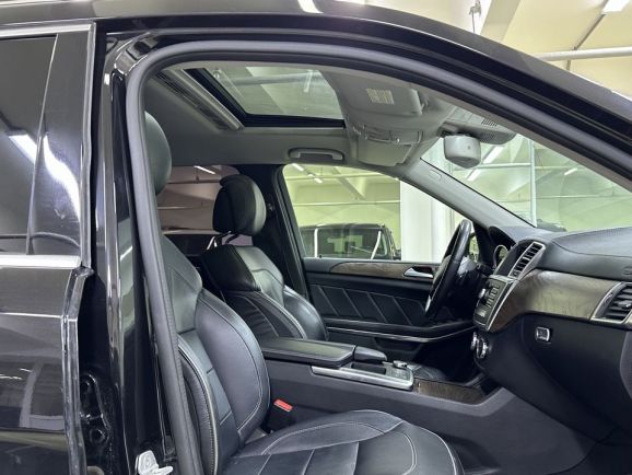 Mercedes-Benz GL-Класс GL 500 4MATIC Особая серия, 4.7 л, АТ, 2013 фото 17