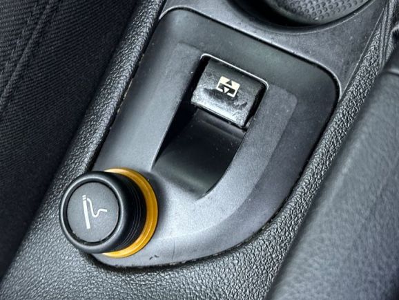 Peugeot 308, 1.6 л, АТ, 2008 фото 15