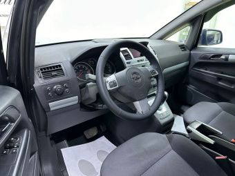 Opel Zafira, 1.8 л, РКПП, 2010 фото 10