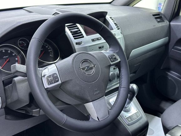 Opel Zafira, 1.8 л, Робот, 2010 фото 11