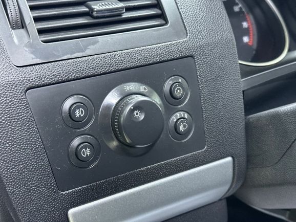 Opel Zafira, 1.8 л, Робот, 2010 фото 12