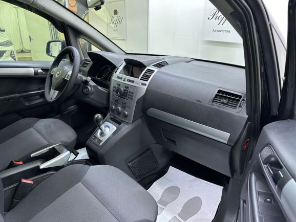 Opel Zafira, 1.8 л, Робот, 2010 фото 17