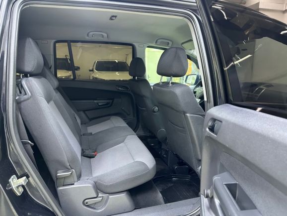 Opel Zafira, 1.8 л, Робот, 2010 фото 18