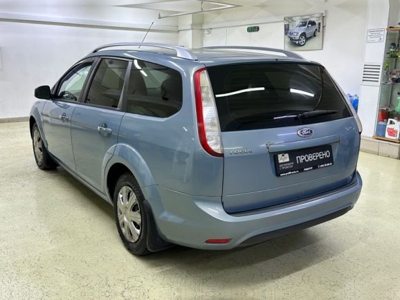 Ford Focus Titanium, 2.0 л, АТ, 2010 фото 6
