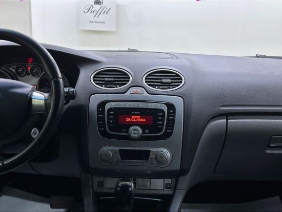 Ford Focus Titanium, 2.0 л, АТ, 2010 фото 13