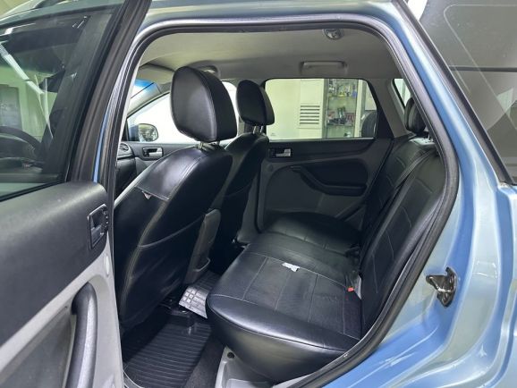 Ford Focus Titanium, 2.0 л, АТ, 2010 фото 1