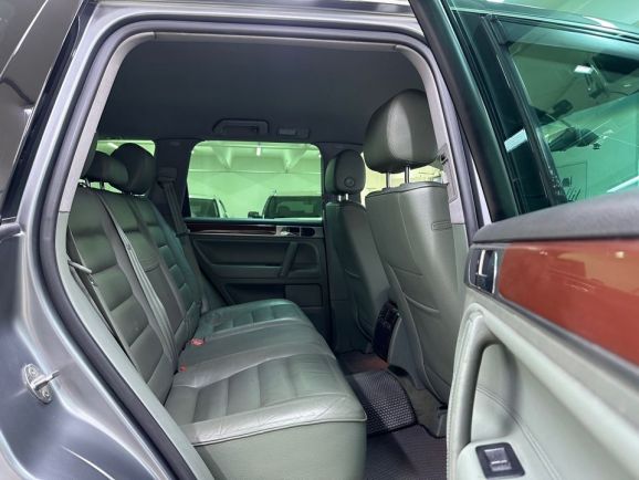 Volkswagen Touareg, 2.5 л, АТ, 2003 фото 2