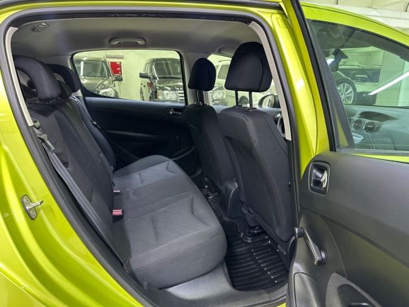 Peugeot 308, 1.6 л, АТ, 2008 фото 2