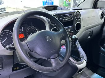 Peugeot Partner, 1.6 л, МКПП, 2013 фото 11