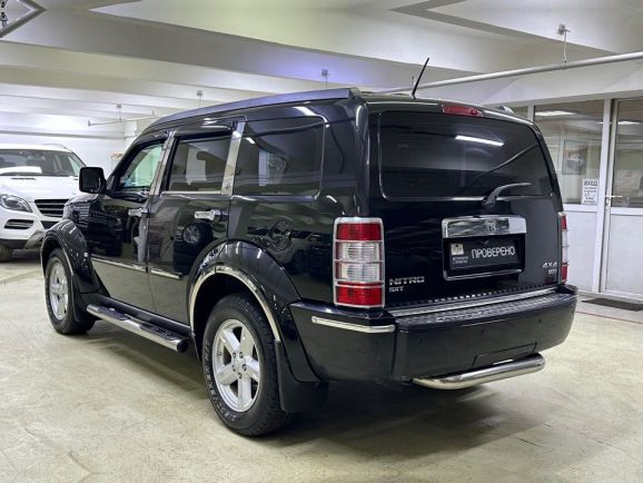 Dodge Nitro, 2.8 л, АТ, 2007 фото 8