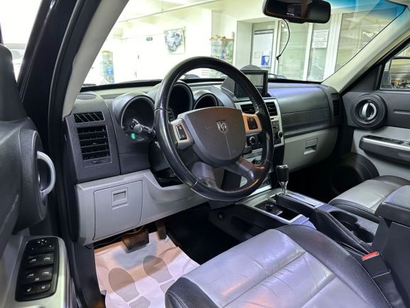 Dodge Nitro, 2.8 л, АТ, 2007 фото 10