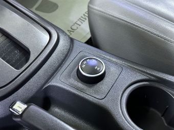 Chevrolet TrailBlazer, 2.8 л, АКПП, 2014 фото 17