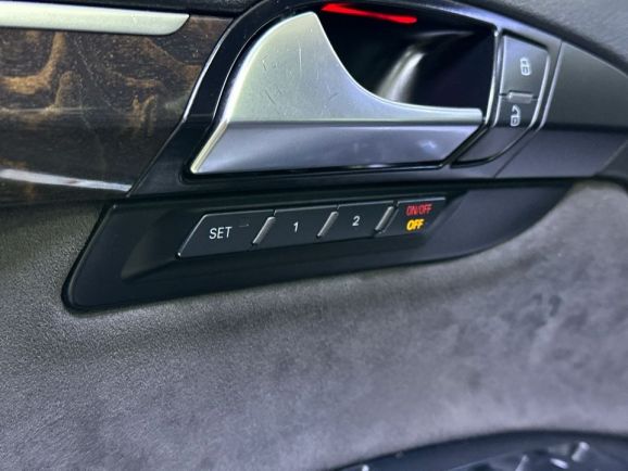 Audi Q7, 3.0 л, АТ, 2010 фото 10