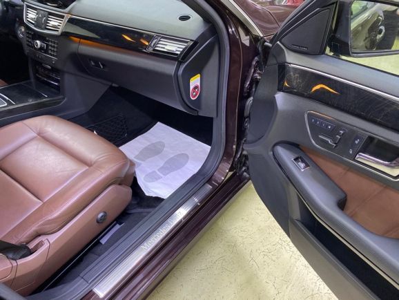 Mercedes-Benz E-Класс, 3.5 л, АТ, 2011 фото 16