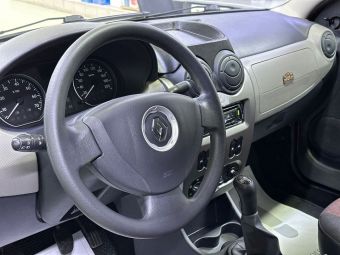 Renault Logan, 1.6 л, МКПП, 2012 фото 11