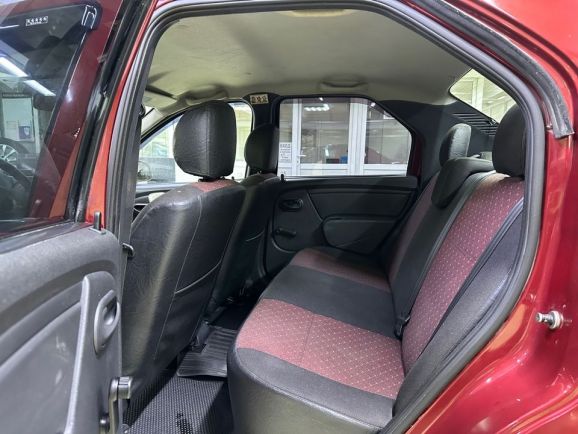 Renault Logan, 1.6 л, МТ, 2012 фото 1