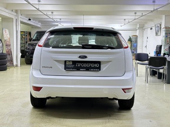 Ford Focus Ghia, 2.0 л, АТ, 2010 фото 7