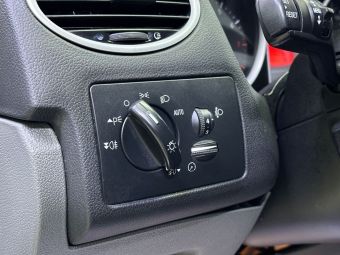 Ford Focus Ghia, 2.0 л, АКПП, 2010 фото 10