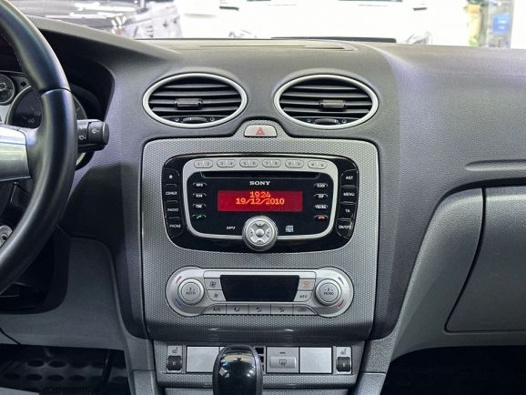 Ford Focus Ghia, 2.0 л, АТ, 2010 фото 14