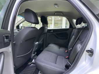 Ford Focus Ghia, 2.0 л, АКПП, 2010 фото 2