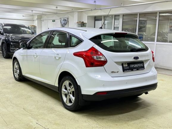 Ford Focus Titanium, 1.6 л, Робот, 2014 фото 6