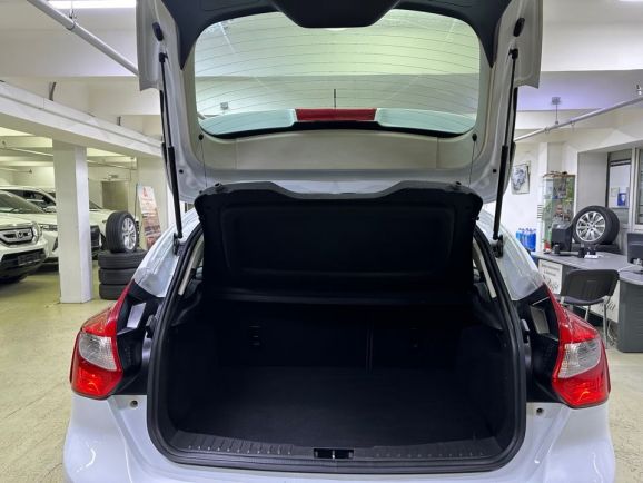 Ford Focus Titanium, 1.6 л, Робот, 2014 фото 9