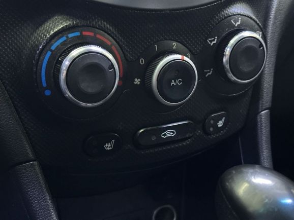 Hyundai Solaris, 1.6 л, АТ, 2012 фото 17