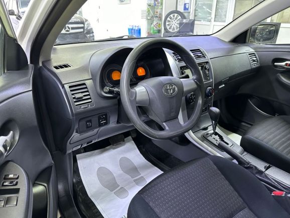 Toyota Corolla, 1.6 л, АТ, 2011 фото 9