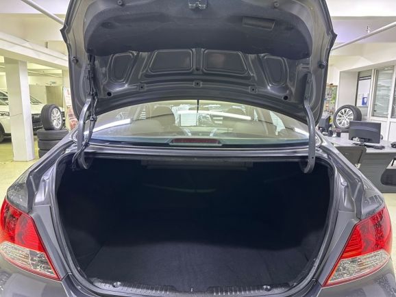 Hyundai Solaris, 1.6 л, АТ, 2012 фото 9