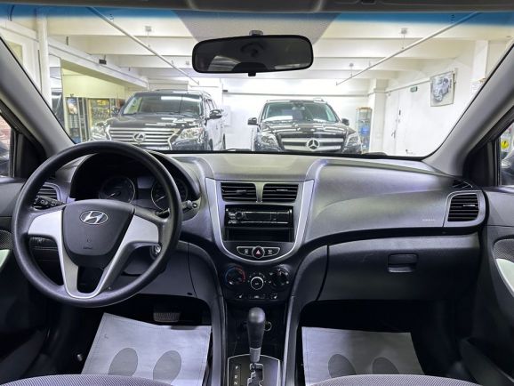 Hyundai Solaris, 1.6 л, АТ, 2012 фото 13