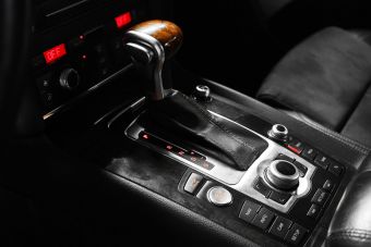 Audi Q7, 3.0 л, АКПП, 2010 фото 2