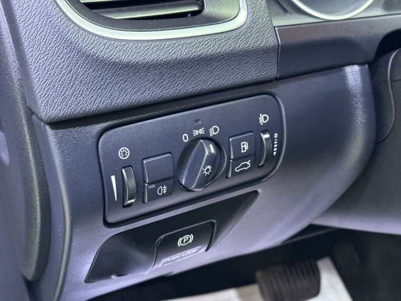 Volvo S60, 1.6 л, Робот, 2012 фото 11