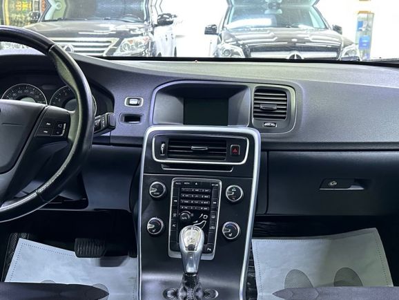 Volvo S60, 1.6 л, Робот, 2012 фото 15